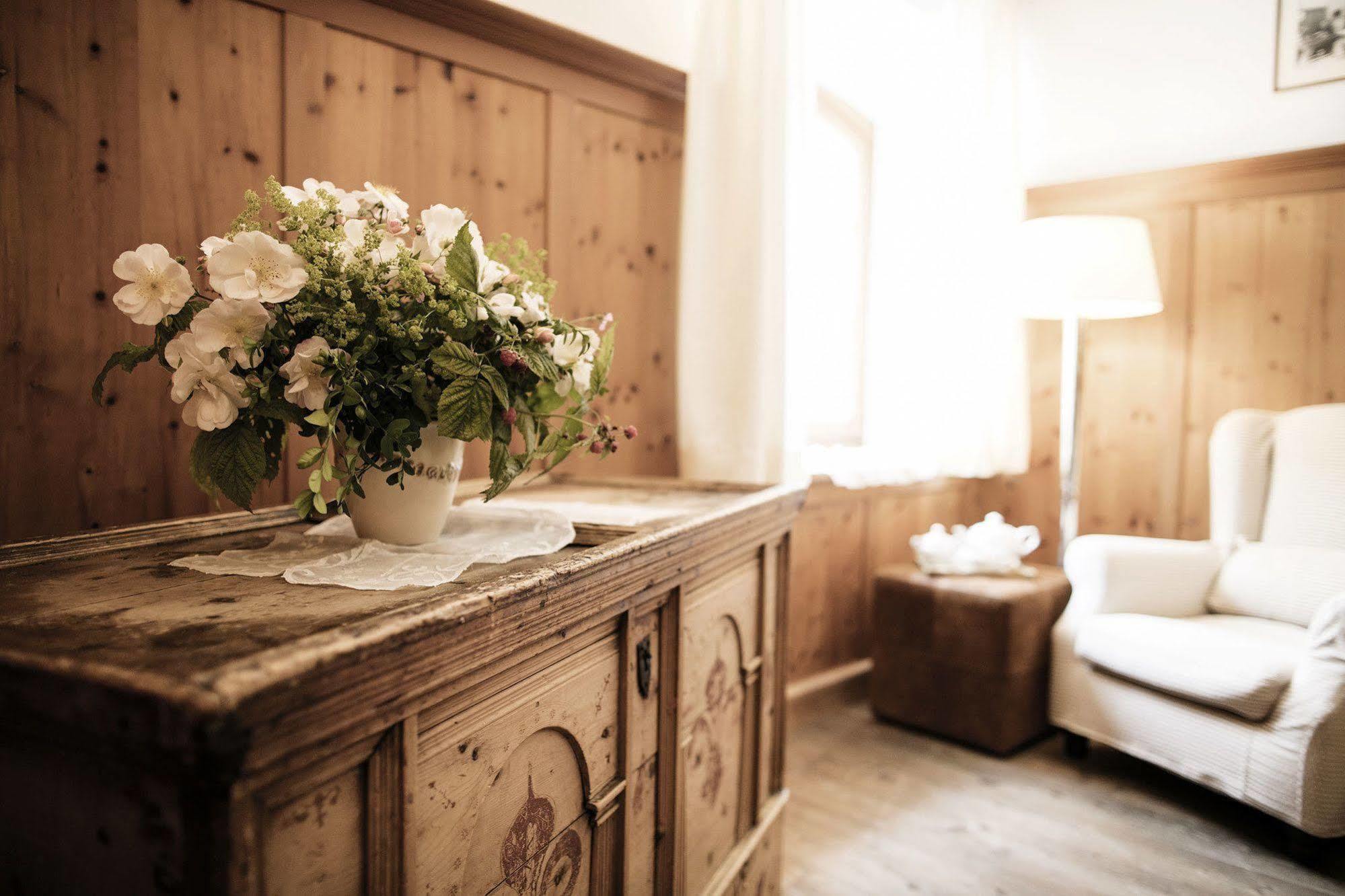 Goldene Rose Karthaus Hotel Senales Ngoại thất bức ảnh
